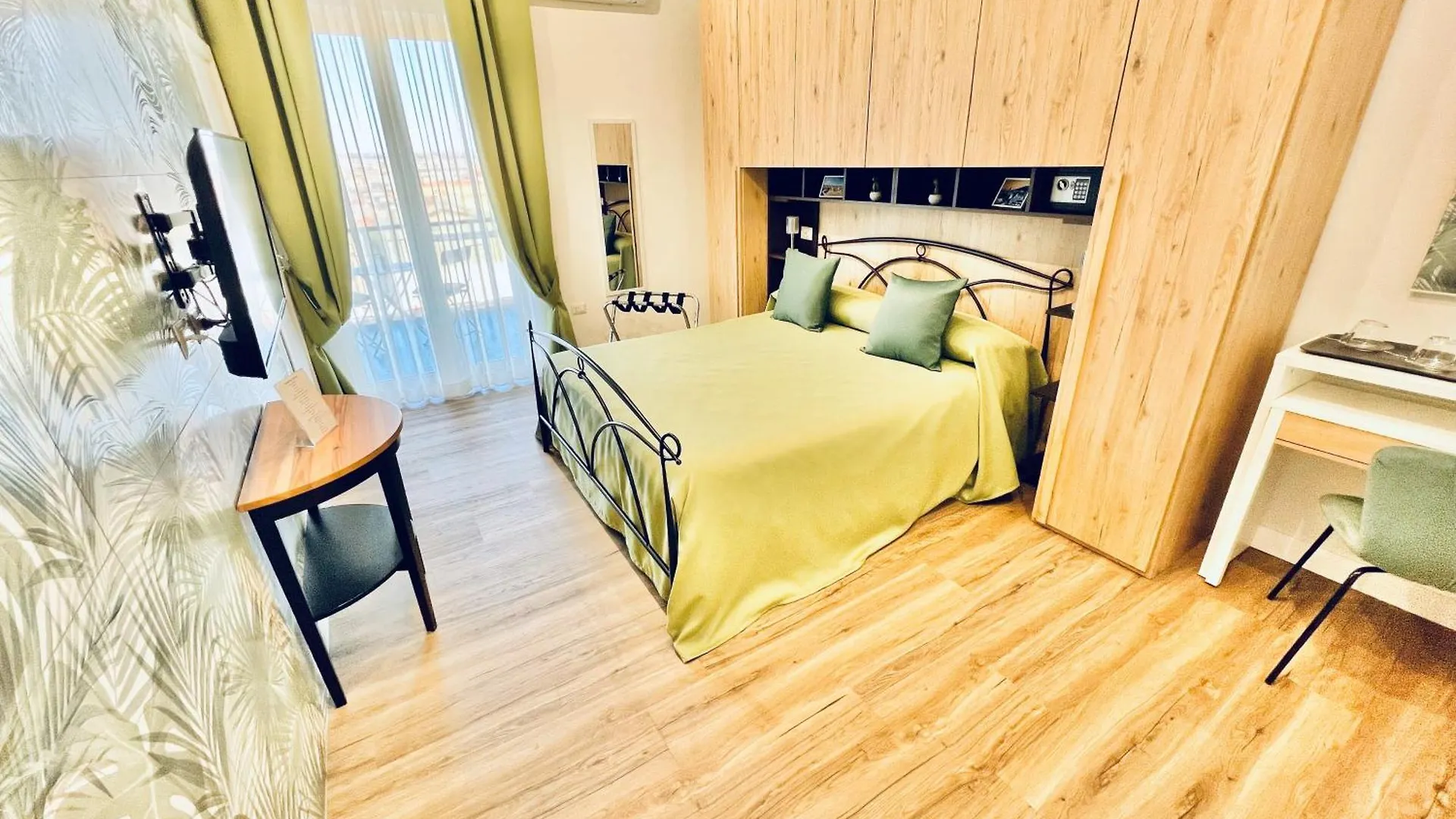 La Storia E Il Mare Di Napoli Hotel 0*, Naples